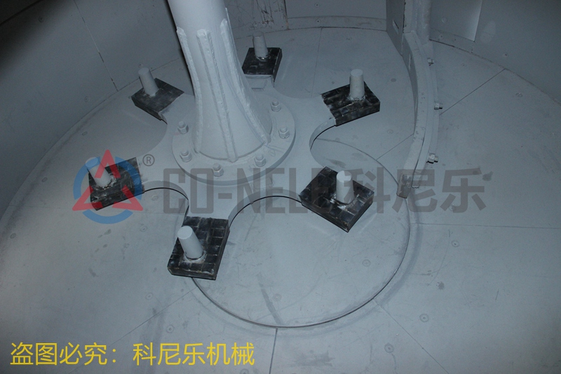 倾斜式混合造；
